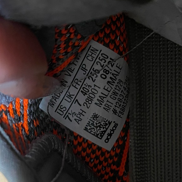 YEEZY BOOST 350 V2 Beluga Reflective GW1229 men’s US 7.5 New with box and tag. - Picture 11 of 12